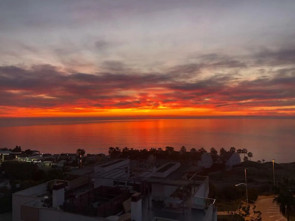 Camarate-Golf Sea Views Apartment Estepona
